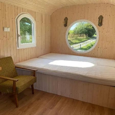 Glamping - Stylová Maringotka V Srdci Ladova Kraje, Poblíž Hlavního Města Prahy Luxusní stan