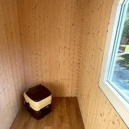 Glamping - Stylova Maringotka V Srdci Ladova Kraje, Pobliz Hlavniho Mesta Prahy