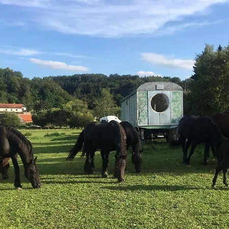 Glamping - Stylová Maringotka V Srdci Ladova Kraje, Poblíž Hlavního Města Prahy * Stribrna Skalice