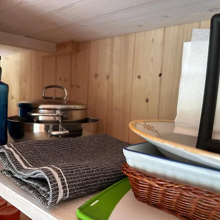 Glamping - Stylova Maringotka V Srdci Ladova Kraje, Pobliz Hlavniho Mesta Prahy