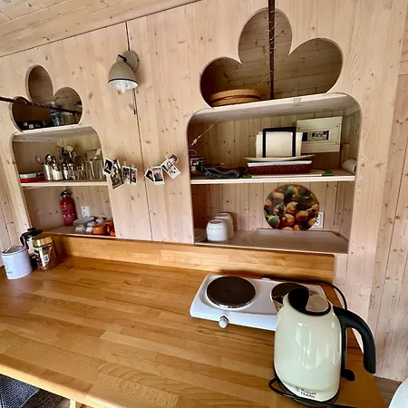 Glamping - Stylova Maringotka V Srdci Ladova Kraje, Pobliz Hlavniho Mesta Prahy Luxury tent