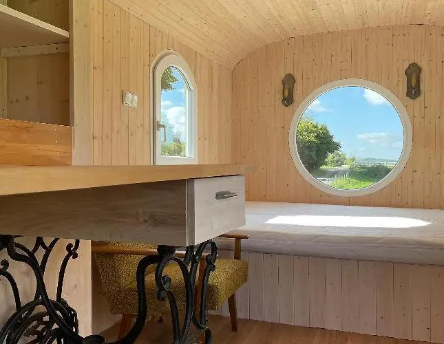 Glamping - Stylova Maringotka V Srdci Ladova Kraje, Pobliz Hlavniho Mesta Prahy Luxury tent *